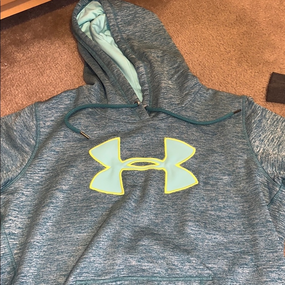 UNDER ARMOR HOODIE